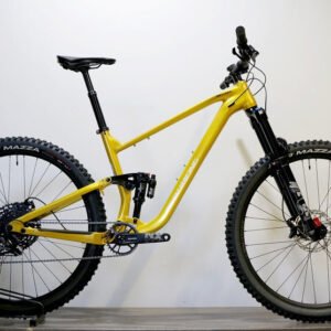 TITAN RACING Skyrim Expert Large (Custom)